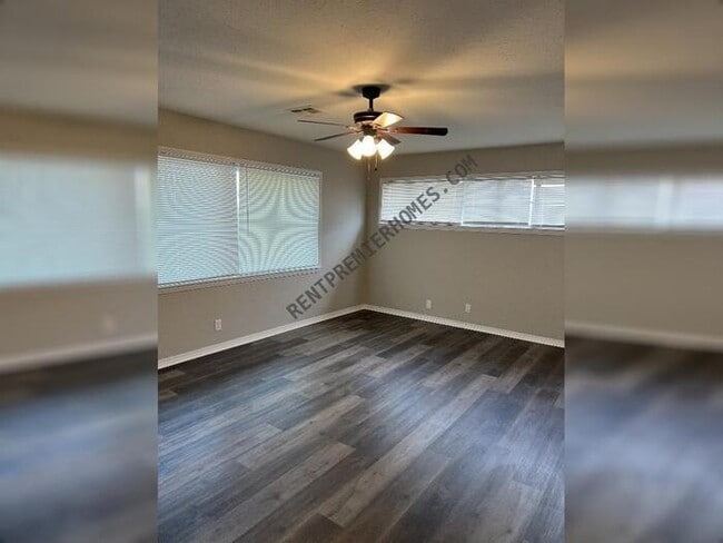 Building Photo - 3301 Eastman Dr