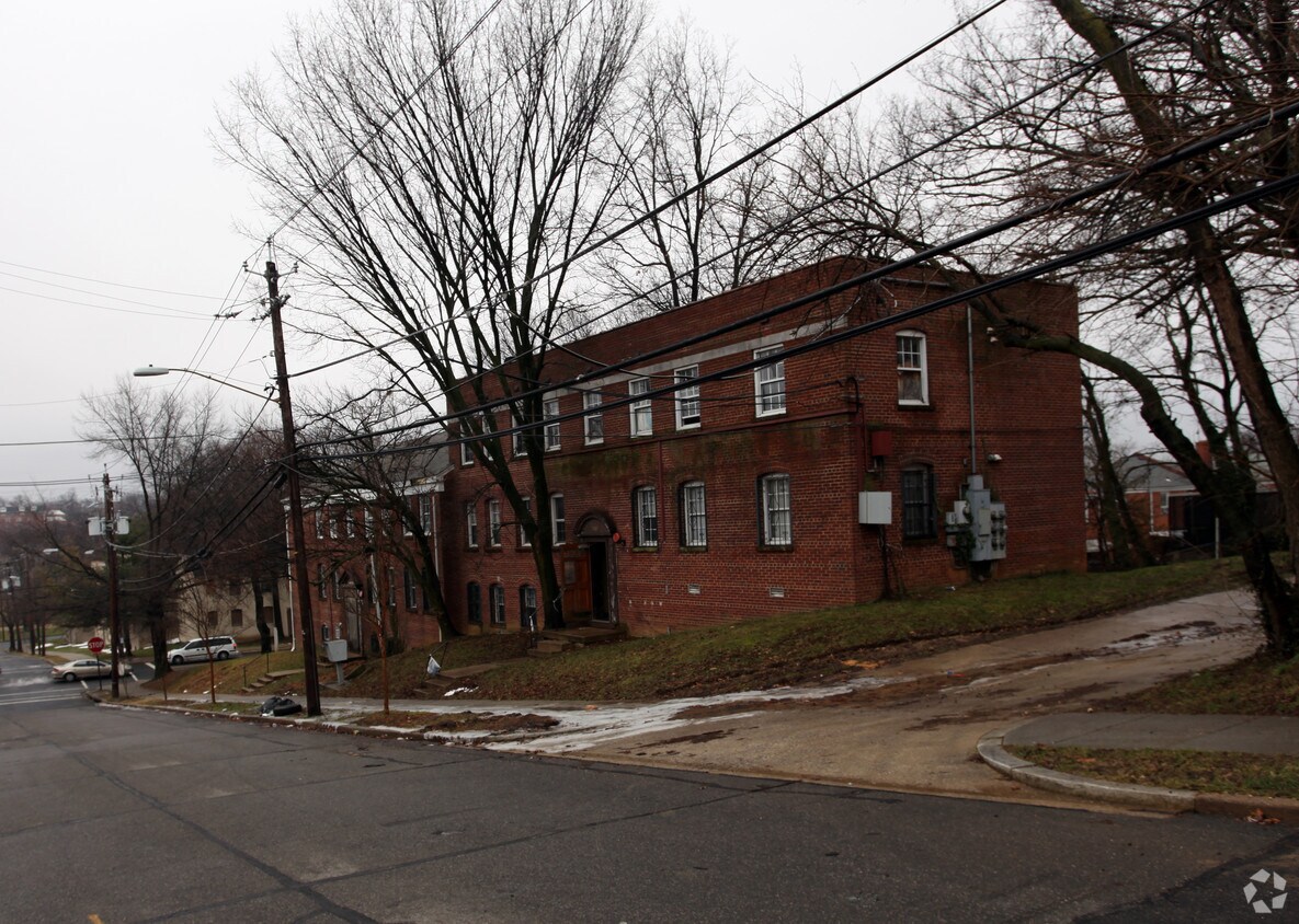 Building Photo - 164 Mississippi Ave SE