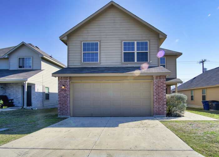 Primary Photo - Hunters Pond - 10702 Goose Way, San Antoni...