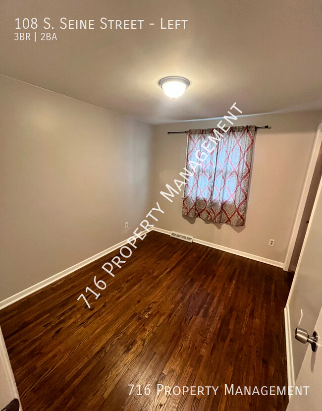 Foto del edificio - Cozy 3 BR, 1.5 Bath in Cheektowaga