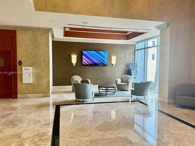 Building Photo - 7900 Harbor Island Dr