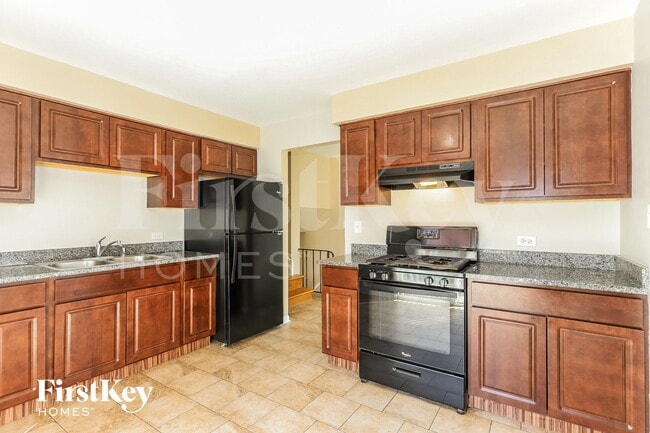 Building Photo - 4302 Applewood Ln