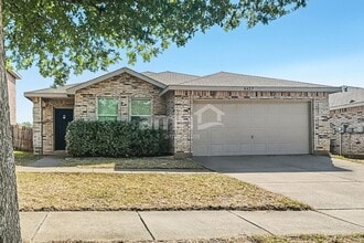 Building Photo - 8427 Cotton Valley Ln
