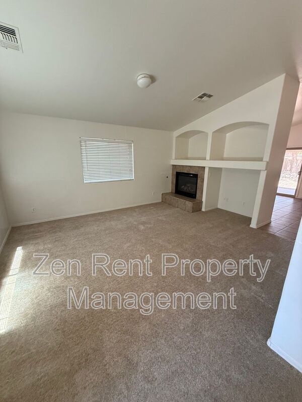 Building Photo - 33024 N Madison Way Dr