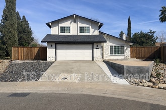 Building Photo - 1761 Klamath River Dr