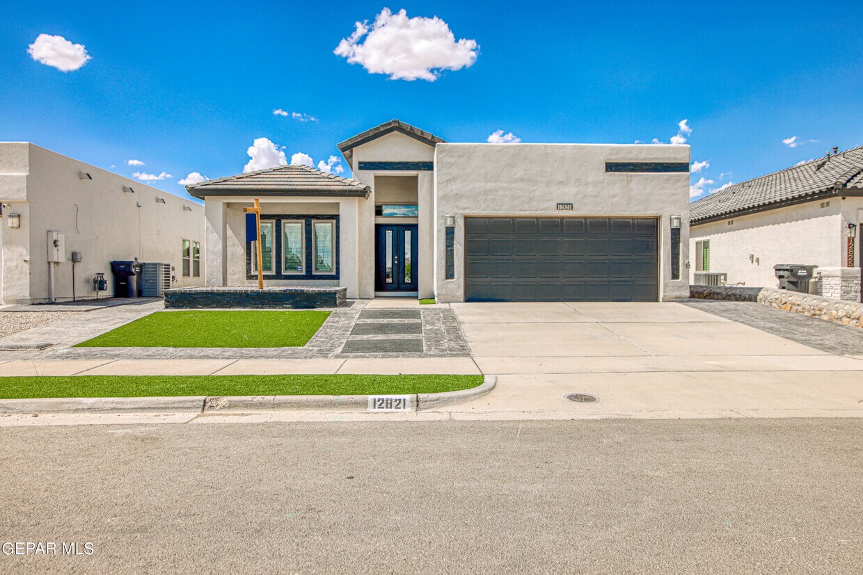 Primary Photo - 12821 Methley Ave