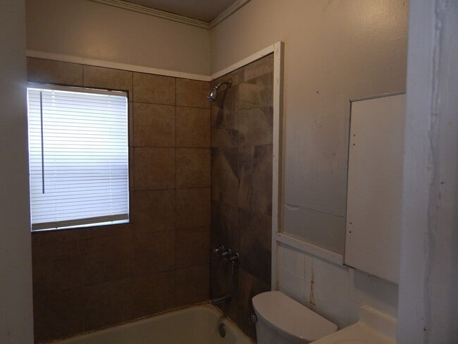 Foto del edificio - 3210 SW 4th Ave