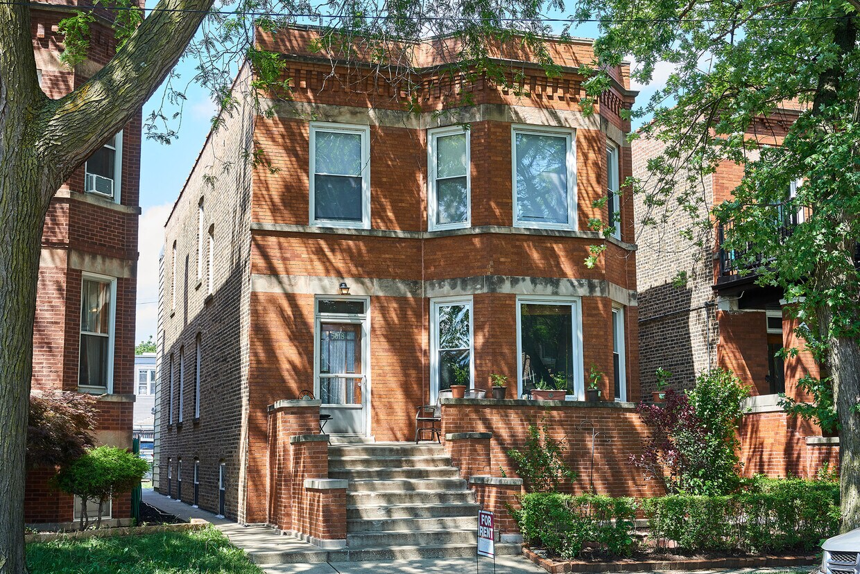 Foto principal - 5018 W Pensacola Ave