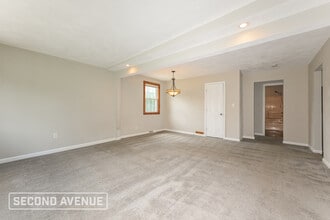 Building Photo - 431 Millers Ln