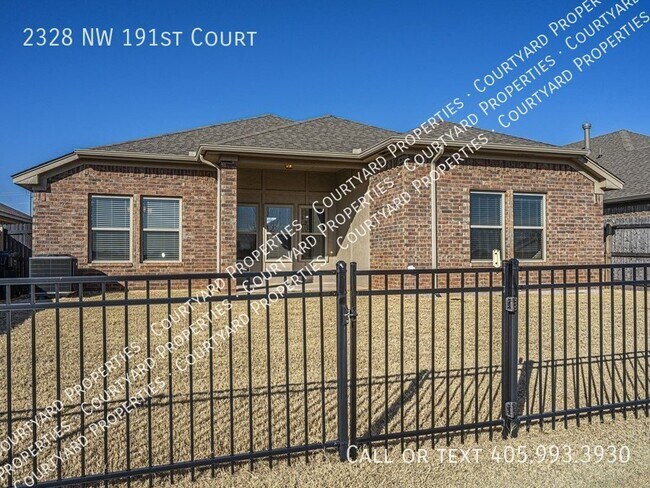 Foto del edificio - 2328 NW 191st Ct
