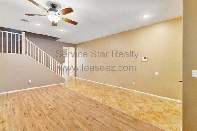 Foto del edificio - 978 E Corral St