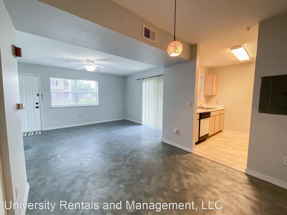 Primary Photo - 1 br, 1 bath House - 2360 SW Archer Rd Uni...