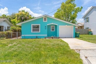 Building Photo - 420 7th Ave S