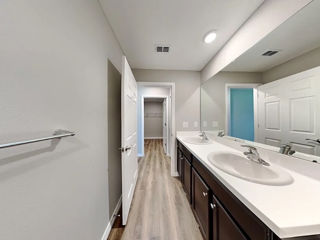 Foto del edificio - 2932 SW 5th Ave