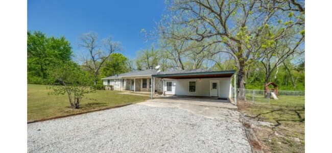 Foto del edificio - 2088 Co Rd 1215