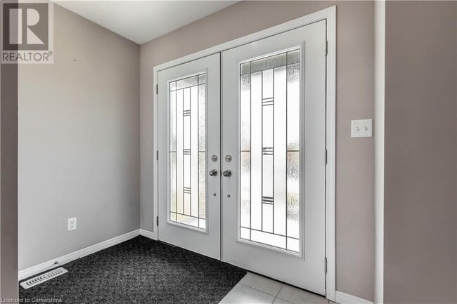 Building Photo - 508 Netherwood Cres
