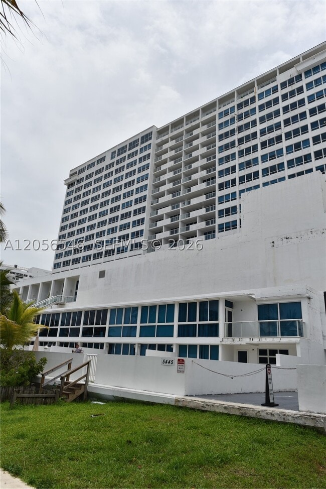 Building Photo - 5555 Collins Ave