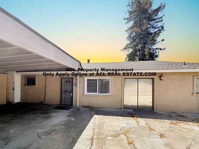 Foto del edificio - **WE DO NOT ADVERTISE ON CRAIGSLIST OR FACEBOOK MARKETPLACE**