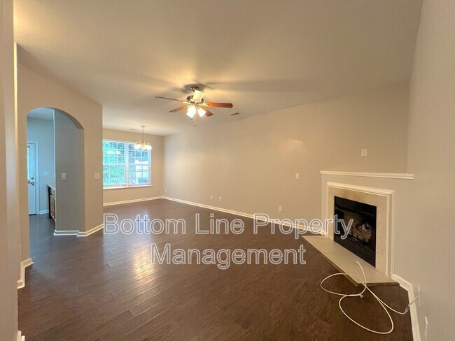 Foto del edificio - 7637 Abigail Glen Dr