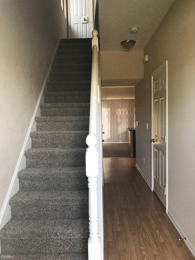 Foto del edificio - 370 Eden Ln