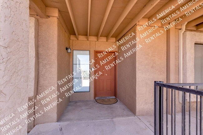 Building Photo - 8263 N Oracle Rd