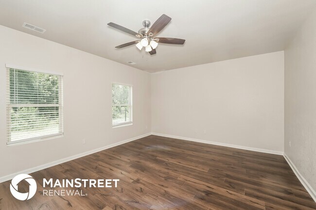 Foto del edificio - 880 Clover Cir