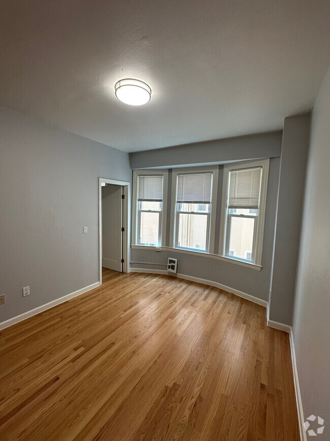Building Photo - 347 Eddy St