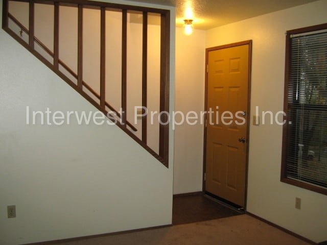 Building Photo - 7950 SW Fanno Creek Dr