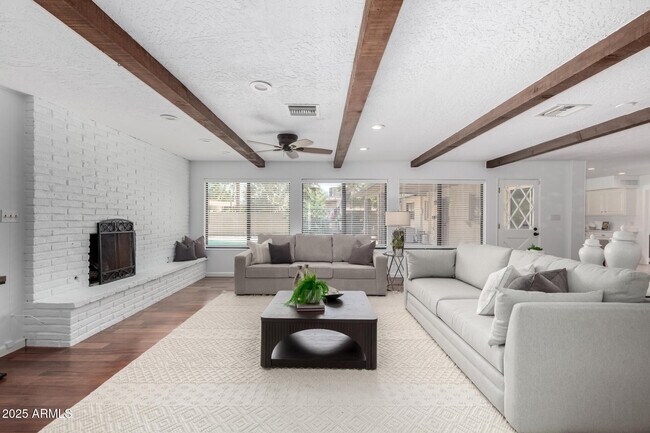 Foto del edificio - 8520 E Turney Ave