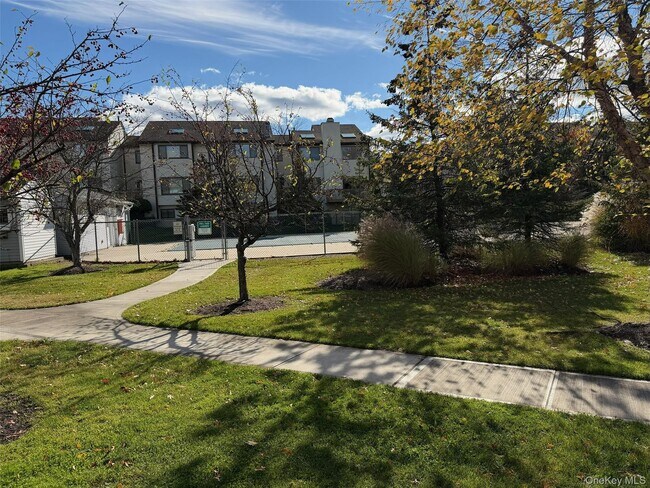 Building Photo - 41 Vista Dr