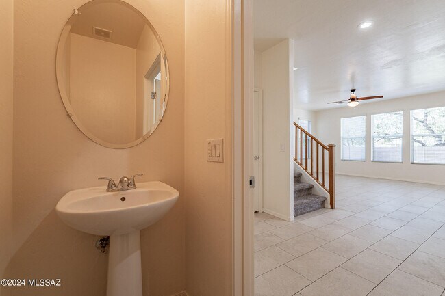 Building Photo - 2790 W Checkerspot Dr