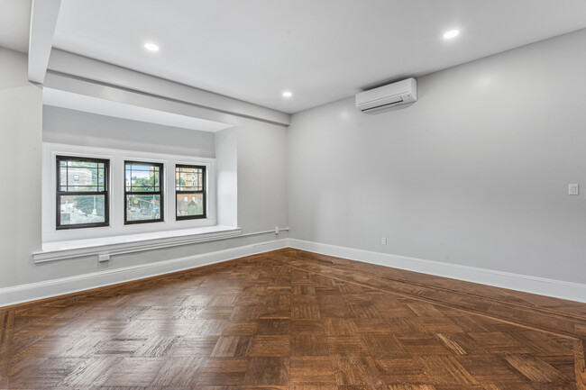 Building Photo - 81-45 Lefferts Blvd