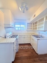 Building Photo - 5770 E 10th St