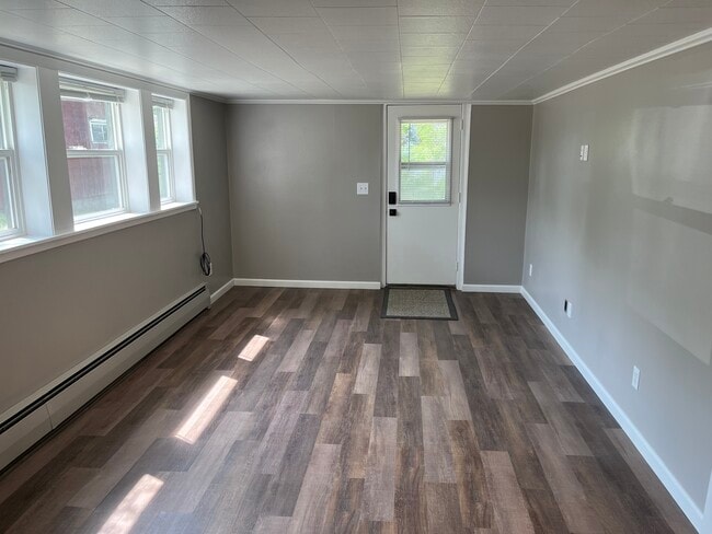 Living Room - 1620 3rd Ave SE
