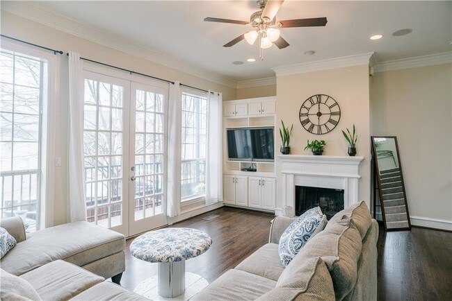 Foto del edificio - 4218 Gilbert Ave