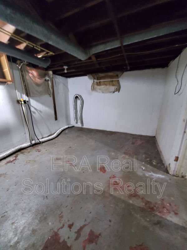 Building Photo - 2369 Atwood Terrace