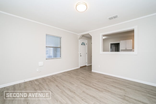 Foto del edificio - 5129 Columbus Ave