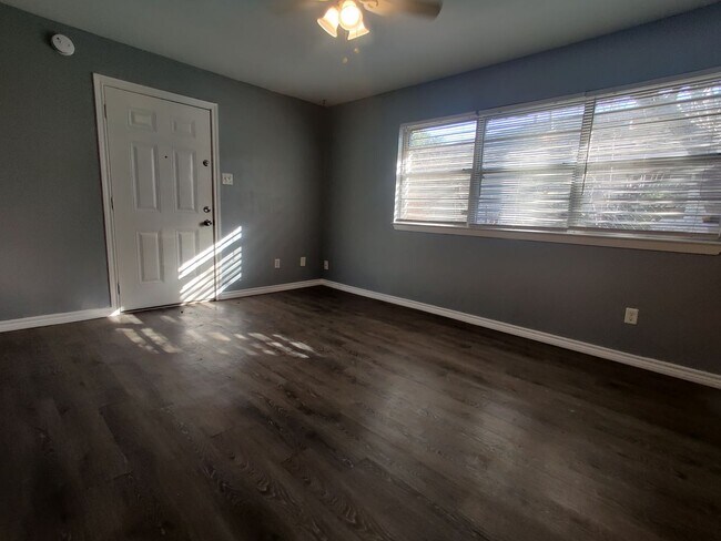 Building Photo - 5113 Timothy St