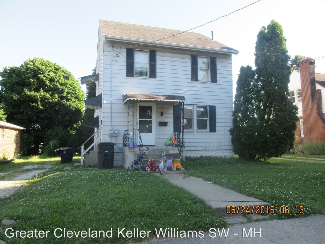 Primary Photo - 966 Reed Ave