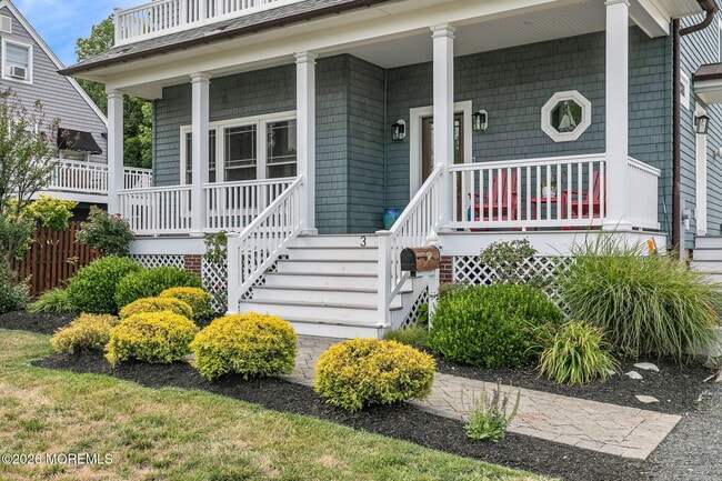 Building Photo - 3 Monmouth Pl