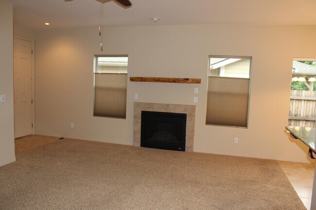 Foto del edificio - 1149 N Flowing Springs Trail