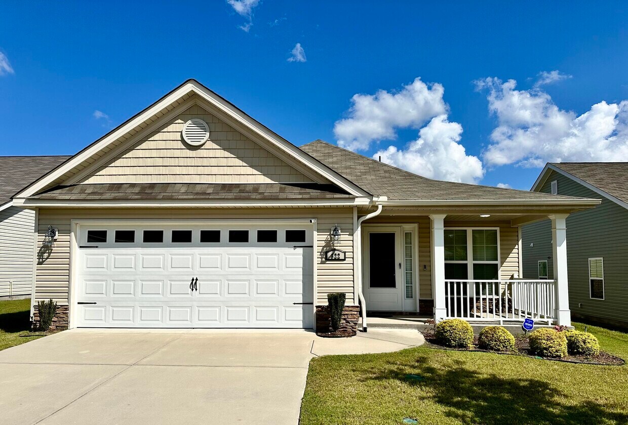 Foto principal - 822 Goodale Dr