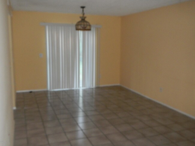 Foto del edificio - 517 Tuxedo Ct