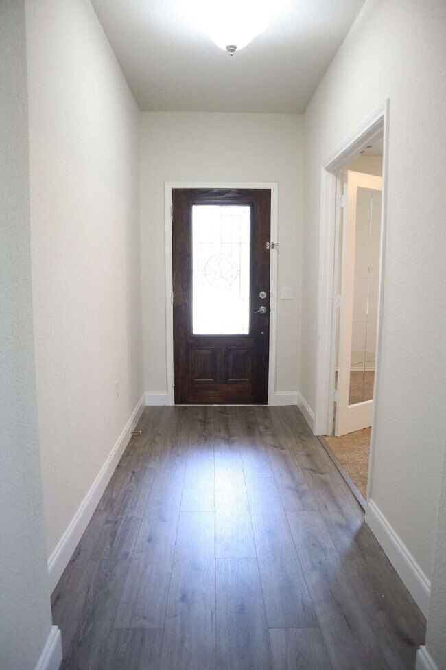 Foto del edificio - "Charming 3-Bed, 2-Bath Oasis in Austin!!