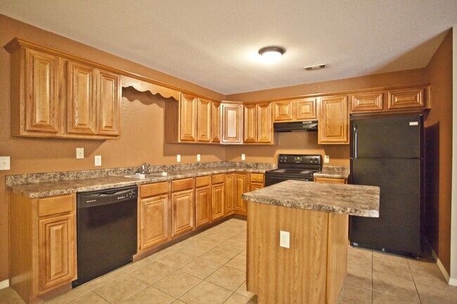 Building Photo - ***3012 S. "B" Street***