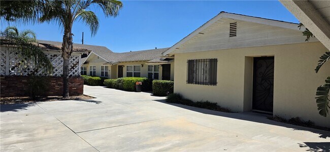 Foto del edificio - 2305 Mountain Ave N