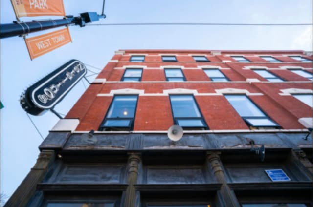 Building Photo - 1522 W Chicago Ave