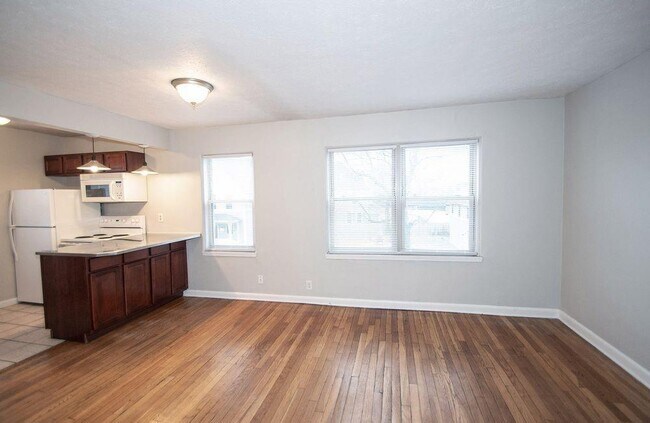 Foto del edificio - 146 E 19th St