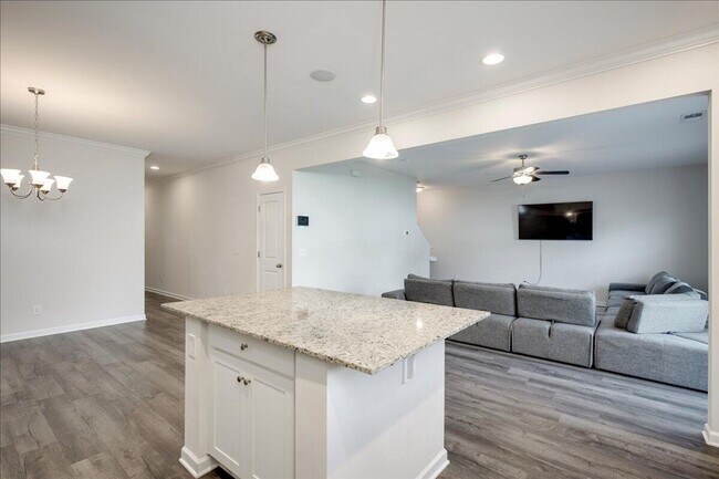 Foto del edificio - Home For Rent - 4050 Thinbleberry Drive Gr...