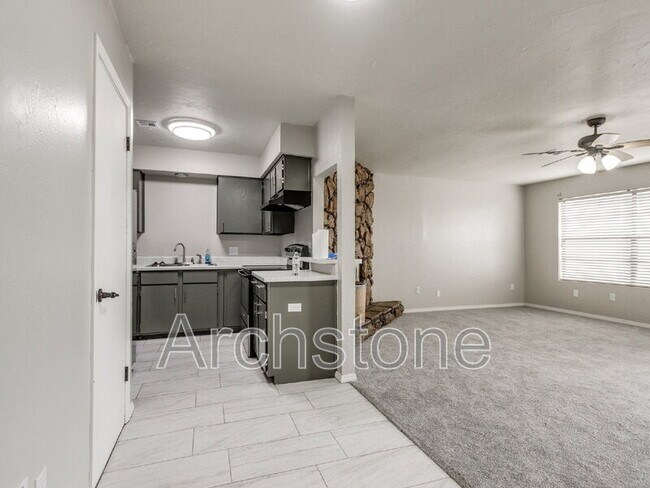 Foto del edificio - 5908 W Hefner Rd